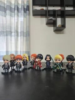 Wizarding World Chibi Figure Set – Hogwarts School Uniform & Quidditch Statue Collection